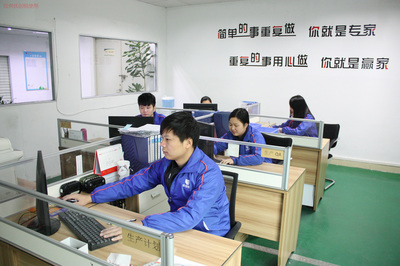 便宜好用的自行車藍牙音箱 優創銳金屬迷你款帶彩燈功能介紹